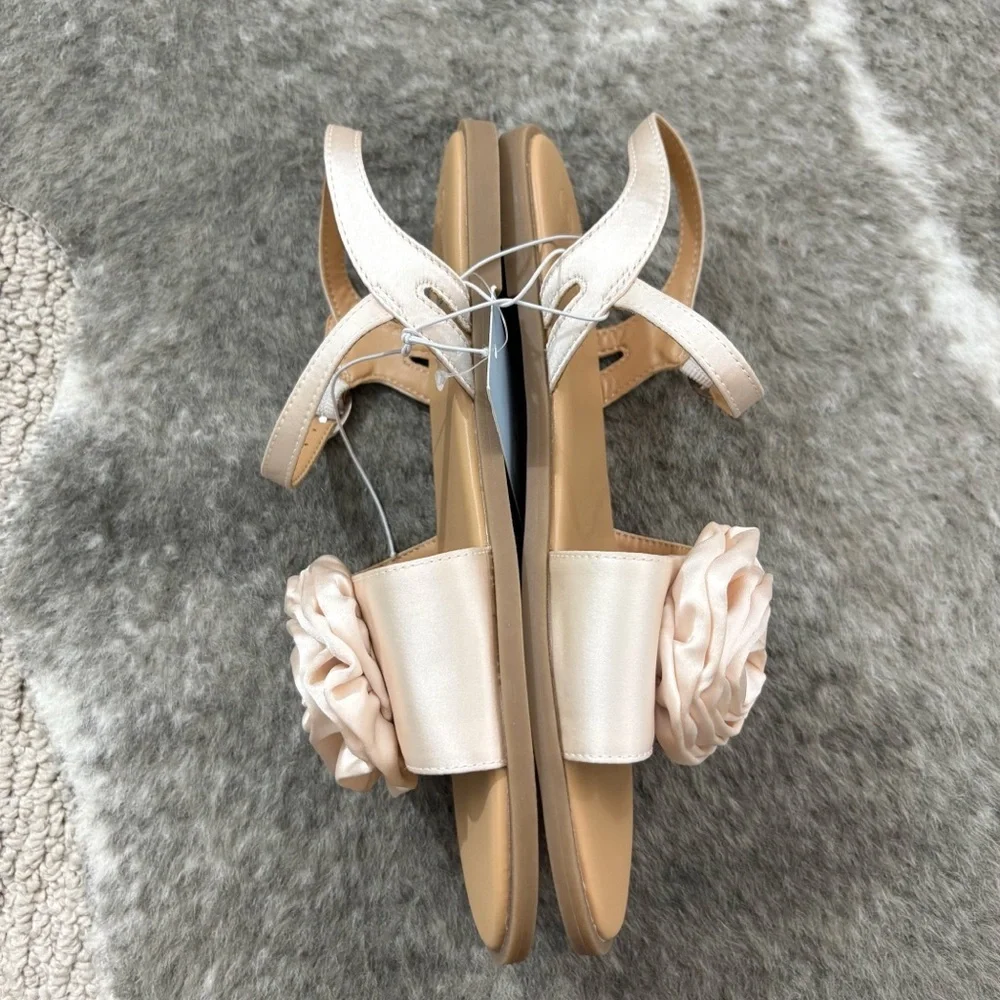 NWT Cat & Jack Rosette Sandals - Picture 6 of 10